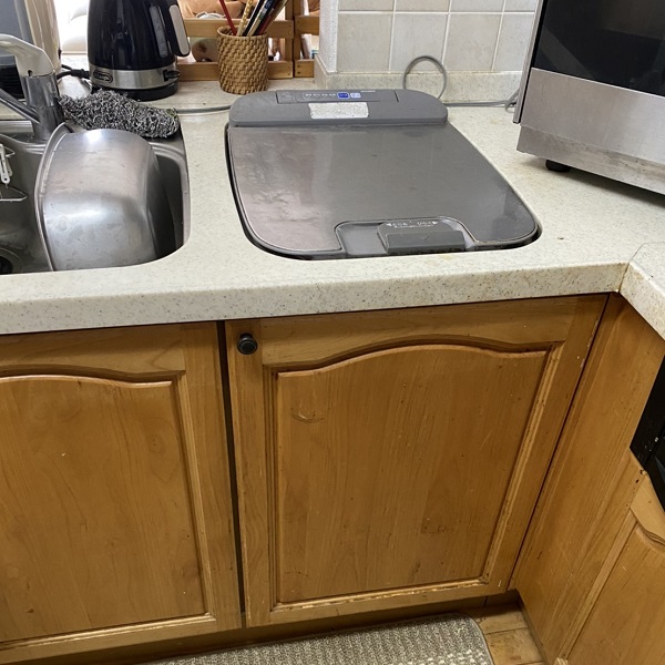 オーダーキッチンのトップオープン食洗機の取替　施工前確認